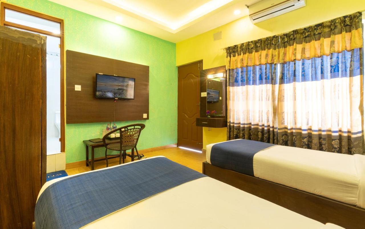 Golden Gate Hotel Pokhara Bagian luar foto